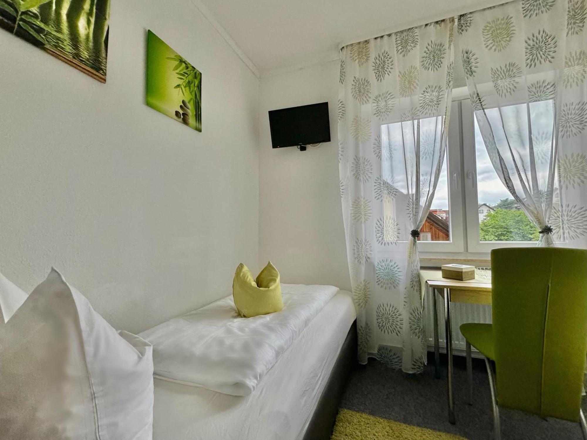 Fruehstueckspension Zur Krone Bad Endbach Dış mekan fotoğraf